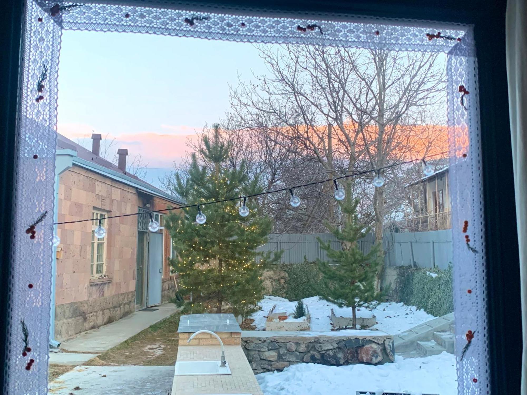 Zove Rural Cottage With Garden Views K'arashamb Exterior photo